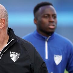 17/01/23 ENTRENAMIENTO MALAGA CF,
PEPE MEL Y AL FONDO APPIAH