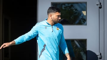 26/02/25 CD CASTELLON ENTRENAMIENTO JUAN ESCOBAR