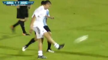 41 años pero la calidad de Riquelme es inagotable... su show en la despedida de Forlán