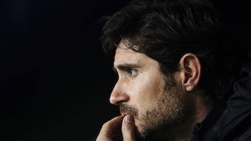 MALAGA, SPAIN - FEBRUARY 28:  Head Coach of Real Betis Balompie Victor Sanchez del Amo looks on prior to the match of La Liga match between Malaga CF and Real Betis Balompie at La Rosaleda Stadium February 28, 2017 in Malaga, Spain.  (Photo by Aitor Alcal