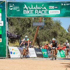 Enrique Morcillo y Hugo Drechou ganan, y Alleman y Rabensteiner afianzan el liderato