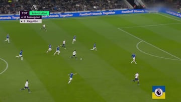 Reguilón se gana el puesto en el primer balón que toca