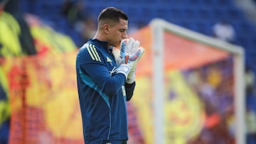 The Eagles signed Max Serrano, who is set to be listed with the Under-20 team and fight for a place with the first team.