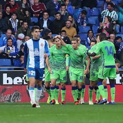 Tello y Lo Celso entusiasman al Betis y ahogan al débil Espanyol
