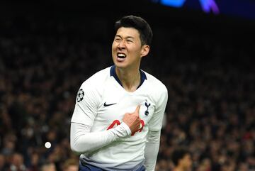 1-0. Son Heung-Min celebró el primer gol.