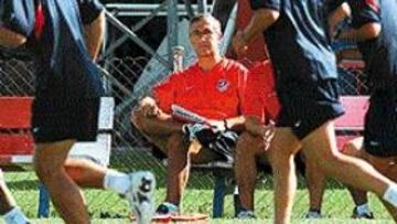<b>AMBICIOSO</B>. Manzano se ha planteado un equipo titular que debe dar espectáculo y jugar al ataque.