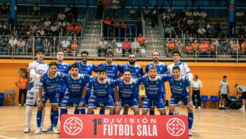 La plantilla del Manzanares posa antes del duelo ante Ribera Navarra.