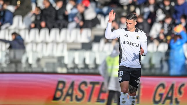 Edu Espiau consiguió su primer gol delante de sus aficionados en El Plantío