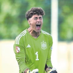 La otra Rojita firma la paz con Italia