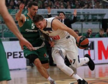 Doncic y Mike James.