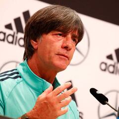 Löw alucina con el cese de Lopetegui: "Es un bombazo"