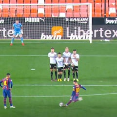 El golazo de falta de Messi al Valencia que celebró con rabia
