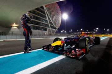 Carrera nocturna en Abu Dhabi en noviembre de 2012.  