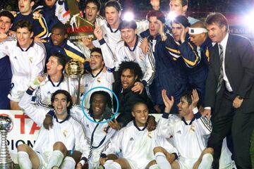 Ganó con el Real Madrid la Copa Intercontinental de 1998.