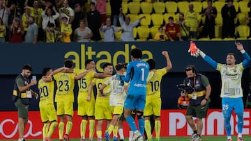 Los jugadores del Villarreal celebran una victoria.
