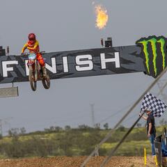 Heroico doblete de Daniela Guillén
