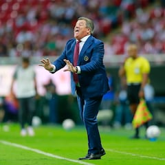 Condiciona perder un hombre: Miguel Herrera