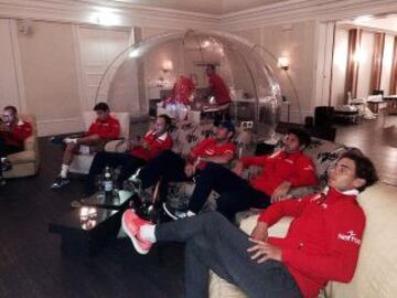 Rafa Nadal colgó en su twitter a los integrantes de la Selección de la Copa Davis en Dinamarca viendo el partido de semifinales entre Francia y España.