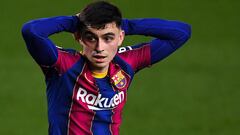 Pedri Gonz&aacute;lez, jugador del FC Barcelona, se lamenta por una acci&oacute;n durante un partido.