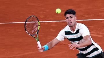 Alcaraz - Dzumhur, en directo: tercera ronda de Roland Garros hoy en vivo online