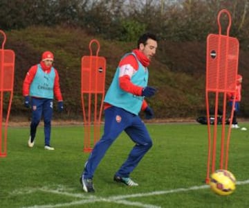 Santi Cazorla y Alexis Sánchez animaron la práctica de Arsenal.