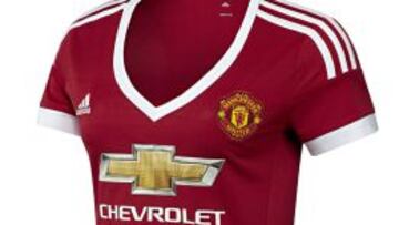 El modelo para mujeres del Manchester United fue criticado por "sexista.