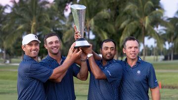 Miami (United States), 22/10/2023.- Members of the Crushers GC team holds the LIV Golf trophy after winning the LIV Golf Team Championship 2023, at Trump National Doral Miami, in Doral, Florida, USA, 22 October 2023. From left Charles Howell III, Team Captain Bryson DeChambeau, Anirban Lahiri and Paul Casey. EFE/EPA/CRISTOBAL HERRERA-ULASHKEVICH
