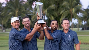Miami (United States), 22/10/2023.- Members of the Crushers GC team holds the LIV Golf trophy after winning the LIV Golf Team Championship 2023, at Trump National Doral Miami, in Doral, Florida, USA, 22 October 2023. From left Charles Howell III, Team Captain Bryson DeChambeau, Anirban Lahiri and Paul Casey. EFE/EPA/CRISTOBAL HERRERA-ULASHKEVICH