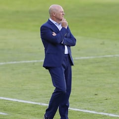 Pepe Mel: “Los futbolistas no son mis amigos. Entrenan para ellos y para que yo elija”