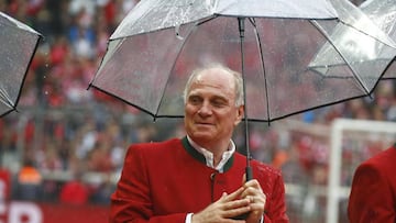 Hoeness, presidente del Bayern, en el Allianz Arena.