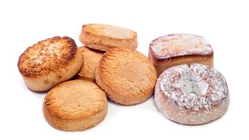El motivo por el que deber¨ªas aplastar un polvor¨®n antes de comerlo en Navidad