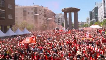 Emocionante "You'll never walk alone" en las calles de Madrid