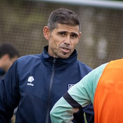 Antonio Hidalgo busca en Águilas su primera victoria con el Huesca