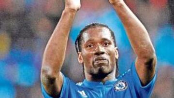 Drogba celebra una victoria.