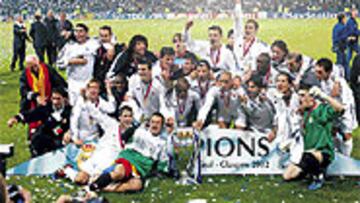 <b>CAMPEONES</B>. El Madrid de la Novena, la Supercopa de Europa y la Intercontinental, el mejor del mundo.