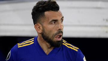 El ex futbolista de Boca pisó de nuevo un campo de fútbol en la Noche Amarilla de Barcelona y ahora su representante confirma su idea de volver a jugar.