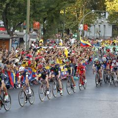Manzana-Postobón, Aqua Blue, Caja Rural y Cofidis, en la Vuelta