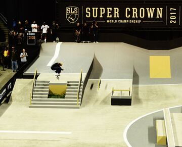 Tremendo plano general de un flip de Louie Lopez, que se quedó a las puertas del podio, en el cuarto lugar. 