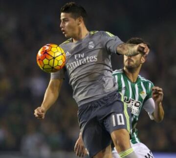 Ante Betis, el volante de la Selección Colombia volvió a la titularidad del Real Madrid después de casi un mes. 