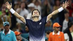 Albot rozó la gesta pero acabó sucumbiendo ante Federer