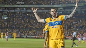 Andr&eacute;-Pierre Gignac celebra la ventaja de Tigres sobre Morelia en la Liga MX