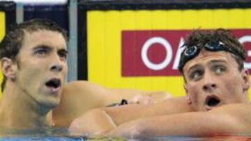 Ryan Lochte se colgó su primera medalla de oro en los Mundiales de Shanghai al imponerse en la final de los 200 metros libre a Michael Phelps.