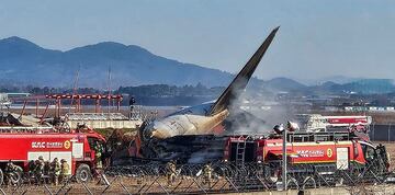 El de este domingo es el primer accidente aéreo que se registra de la compañía Jeju Air, operativa desde el año 2005 y una de las más populares del país surcoreano. A esto, se suma que este siniestro aéreo es el segundo con mayor número de víctimas mortales del país.