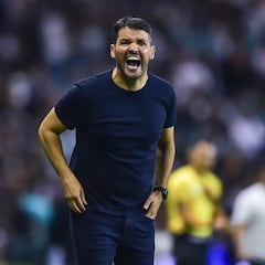 Cruz azul criticó la salida de Anselmi y hoy le hacen lo mismo al Necaxa con Larcamon