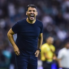 ¿Por qué Cruz Azul no ha confirmado a Larcamón? Esto separa al DT de la Máquina