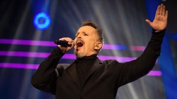 Miguel Bosé se estrena con un polémico 'playback' en 'La Voz México'