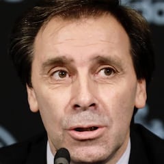 Miñambres: "La prioridad es fichar un mediocentro defensivo"