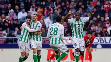 William Carvalho celebra su gol.