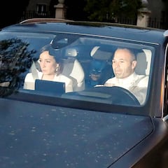 Iniesta, su mujer, ¿y Batman? en la cena del Barcelona