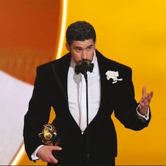 “El momento en el que Bad Bunny dice ‘ICE out’ en los Grammy”